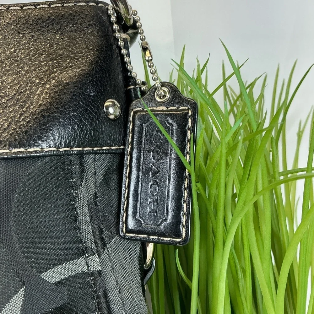 5GUI Coach Zoe Y2K Hobo Black Silver Optic Signature Hand‎ Shoulder Bag